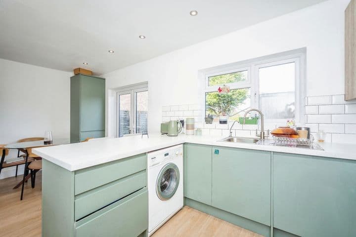 3 bedrooms house for sale in Rochester, United Kingdom - Image 7