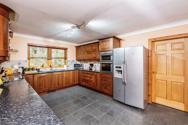 3 bedrooms house for sale in Croydon, United Kingdom - Image 10