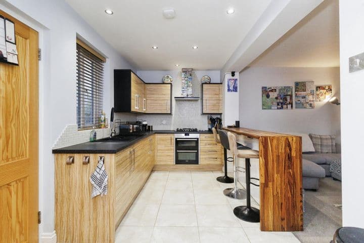 2 bedrooms house for sale in Stockport, United Kingdom - Image 4