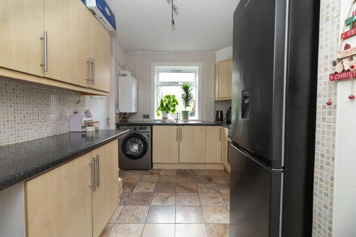 2 bedrooms house for sale in Dundee, United Kingdom - Image 8