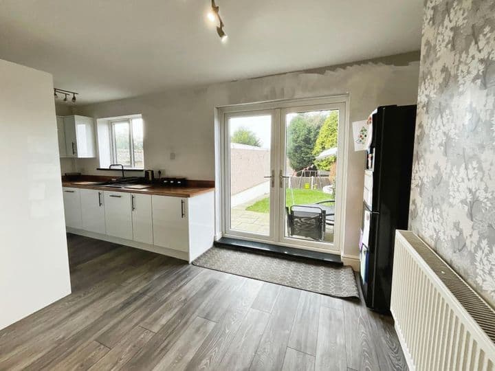 3 bedrooms house for sale in Rotherham, United Kingdom - Image 8