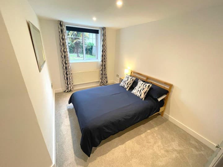 2 bedrooms apartment for sale in Maidenhead, United Kingdom - Image 8