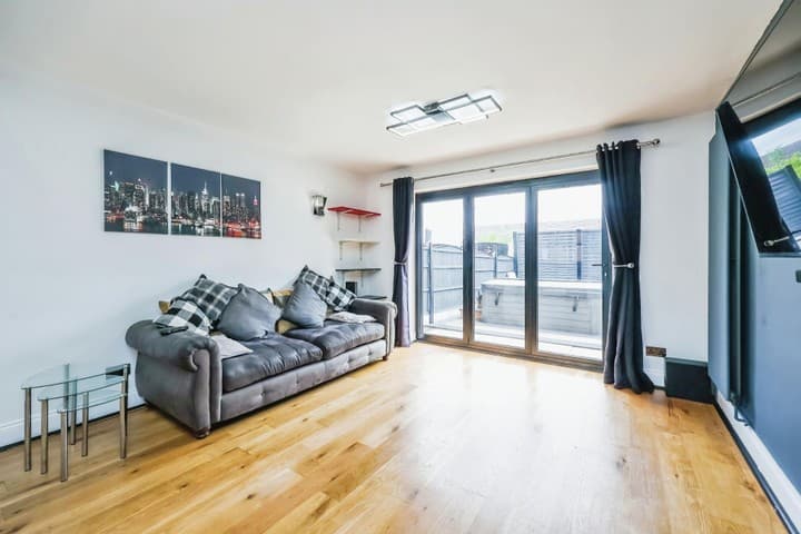 3 bedrooms house for sale in Nottingham, United Kingdom - Image 8