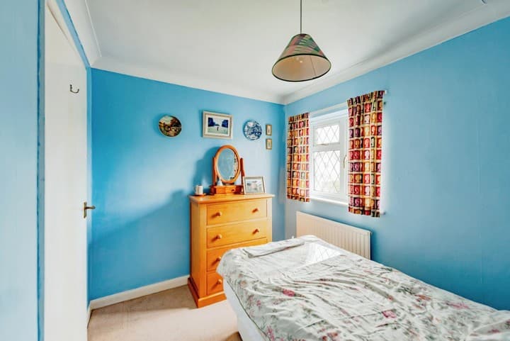 3 bedrooms house for sale in Horley, United Kingdom - Image 14