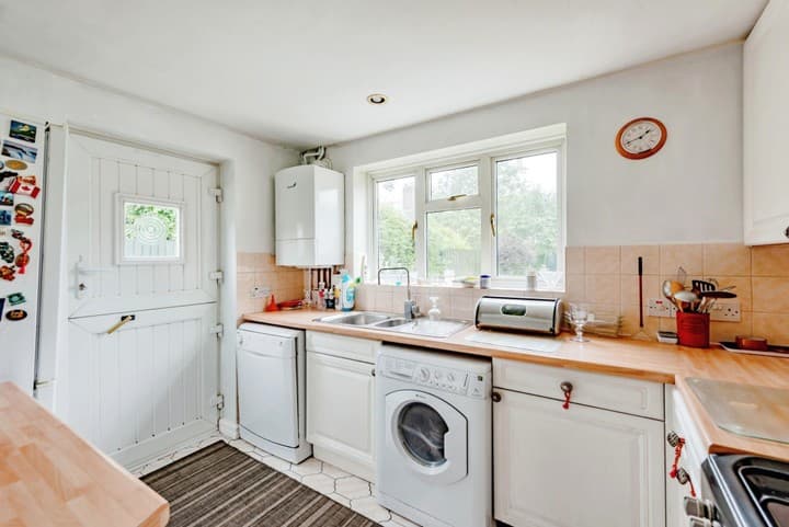 3 bedrooms house for sale in Horley, United Kingdom - Image 7