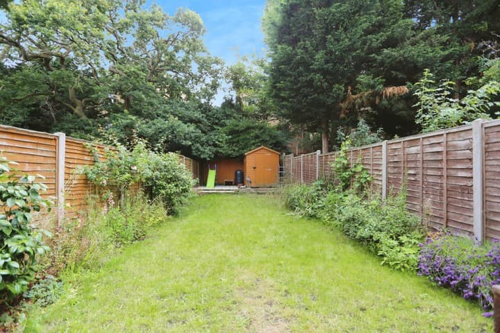 3 bedrooms house for sale in London, United Kingdom - Image 19