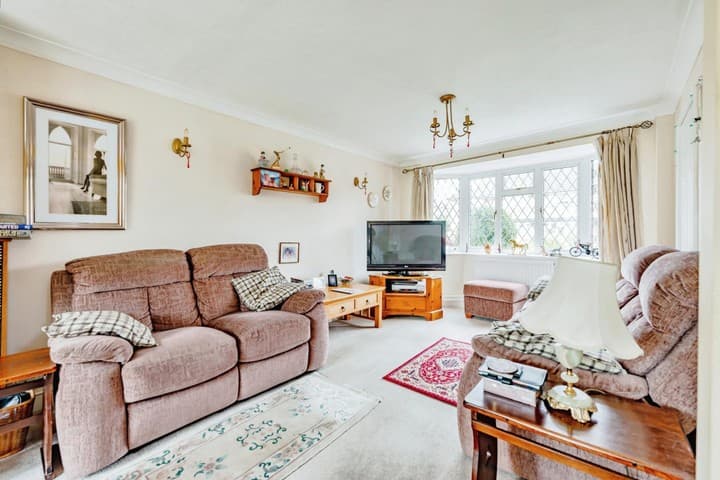 3 bedrooms house for sale in Horley, United Kingdom - Image 5