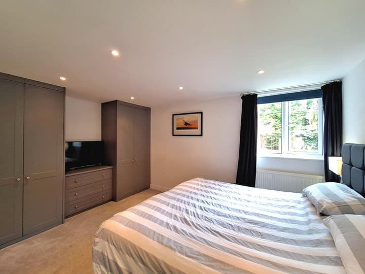 2 bedrooms apartment for sale in Maidenhead, United Kingdom - Image 6