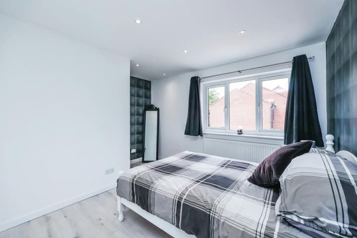 3 bedrooms house for sale in Nottingham, United Kingdom - Image 12