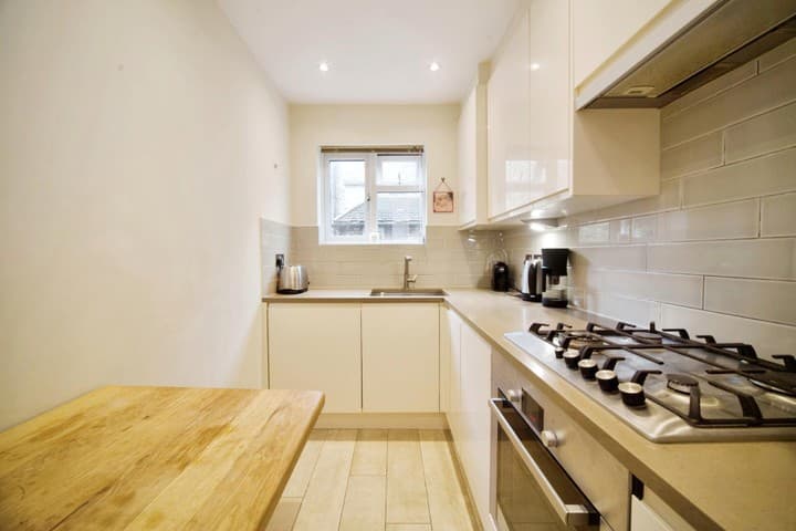 1 bedroom apartment for sale in London, United Kingdom - Image 19