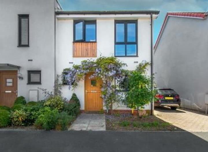 2 bedrooms house for sale in Southend-On-Sea, United Kingdom - Image 2