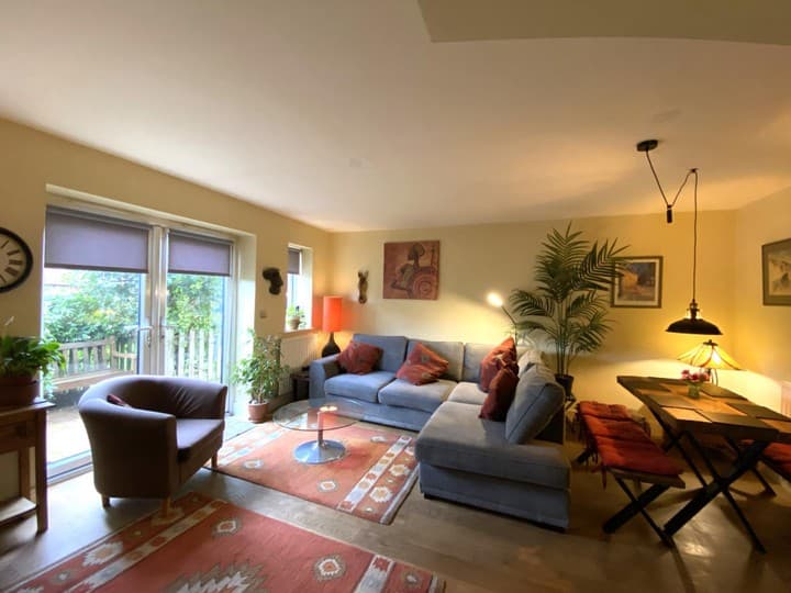 2 bedrooms house for sale in Southend-On-Sea, United Kingdom - Image 3