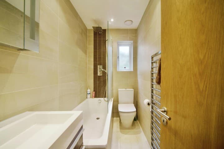 1 bedroom apartment for sale in London, United Kingdom - Image 14