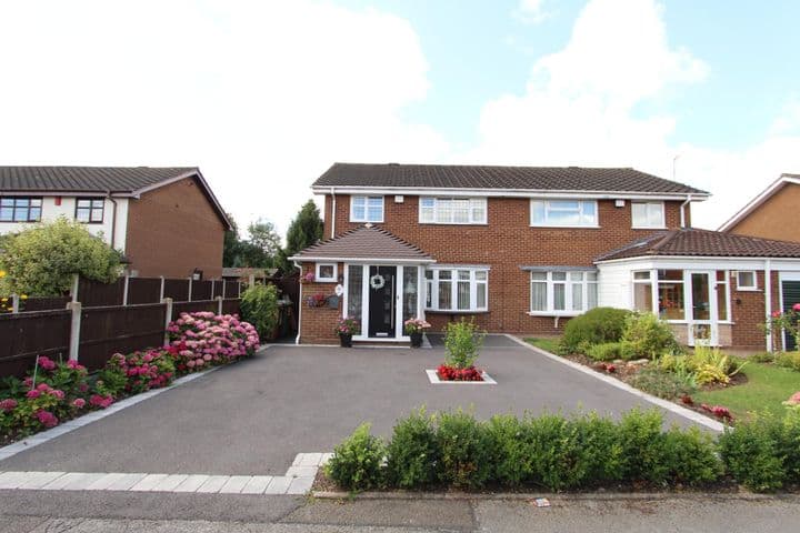 3 bedrooms house for sale in Walsall, United Kingdom - Image 2