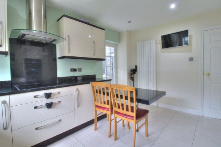 4 bedrooms house for sale in Basildon, United Kingdom - Image 8