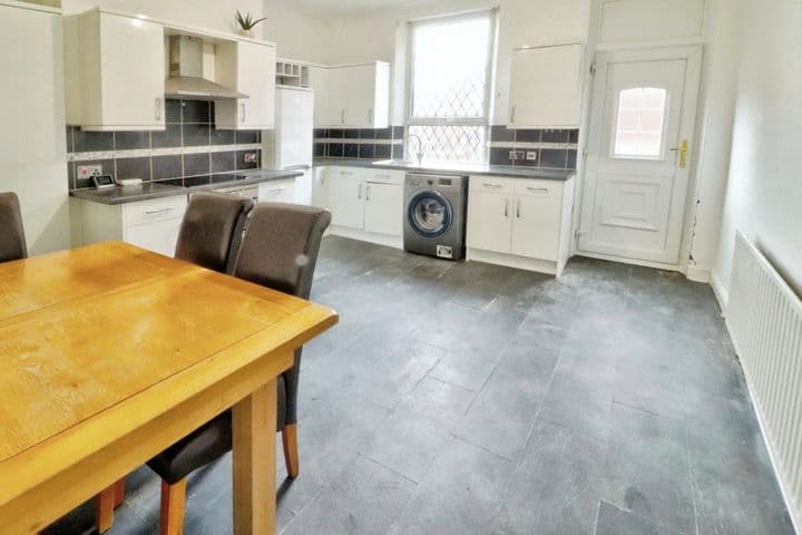 3 bedrooms house for sale in Barnsley, United Kingdom - Image 7