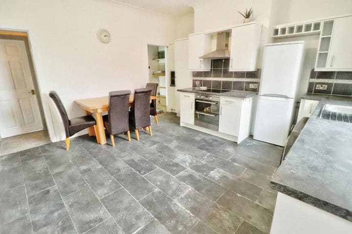 3 bedrooms house for sale in Barnsley, United Kingdom - Image 8