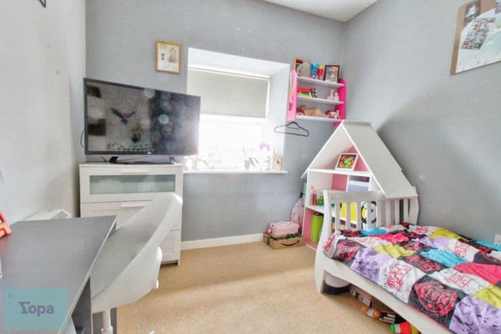 2 bedrooms apartment for sale in Luton, United Kingdom - Image 6