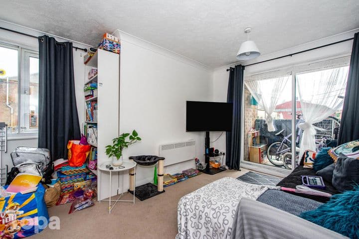 2 bedrooms apartment for sale in Erith, United Kingdom - Image 11