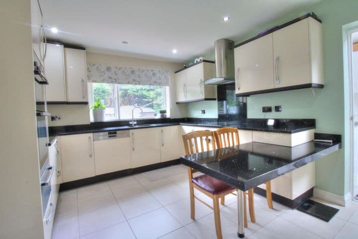 4 bedrooms house for sale in Basildon, United Kingdom - Image 7