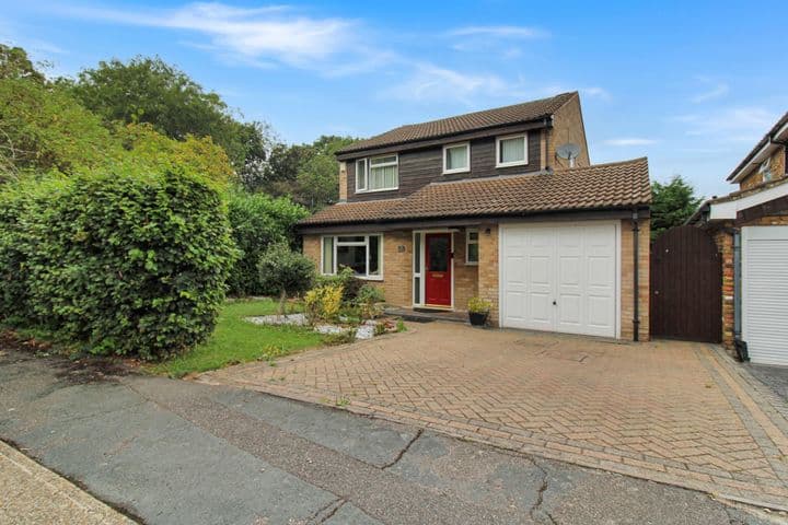 4 bedrooms house for sale in Basildon, United Kingdom - Image 2