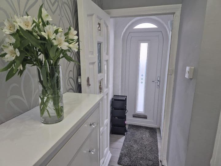 2 bedrooms house for sale in Cradley Heath, United Kingdom - Image 2