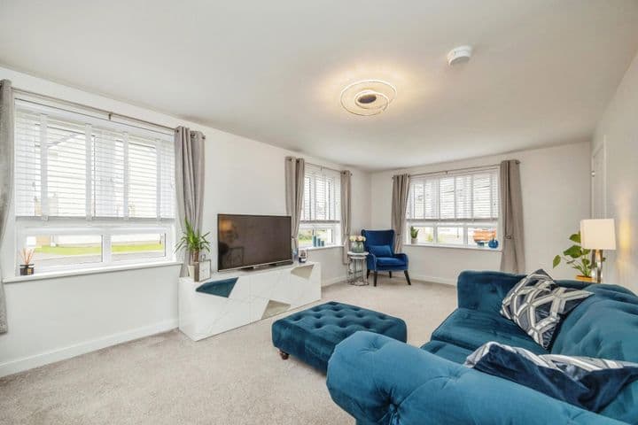 4 bedrooms house for sale in Coatbridge, United Kingdom - Image 2