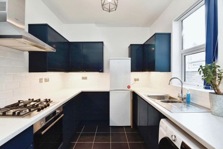 2 bedrooms house for sale in Stoke-On-Trent, United Kingdom - Image 2