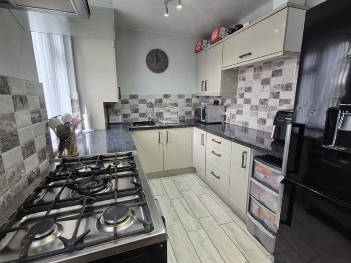 2 bedrooms house for sale in Cradley Heath, United Kingdom - Image 6