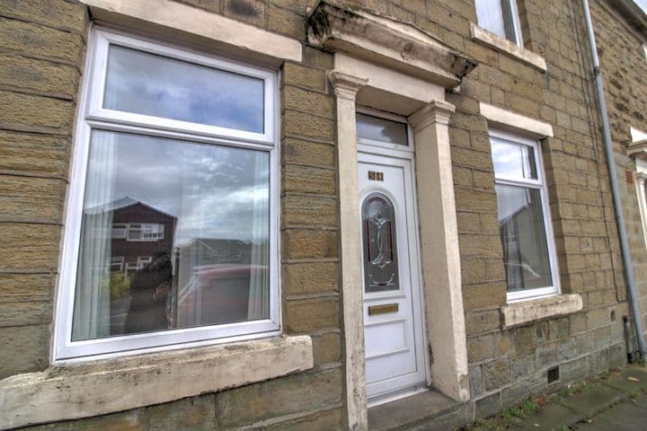 4 bedrooms house for sale in Accrington, United Kingdom - Image 2