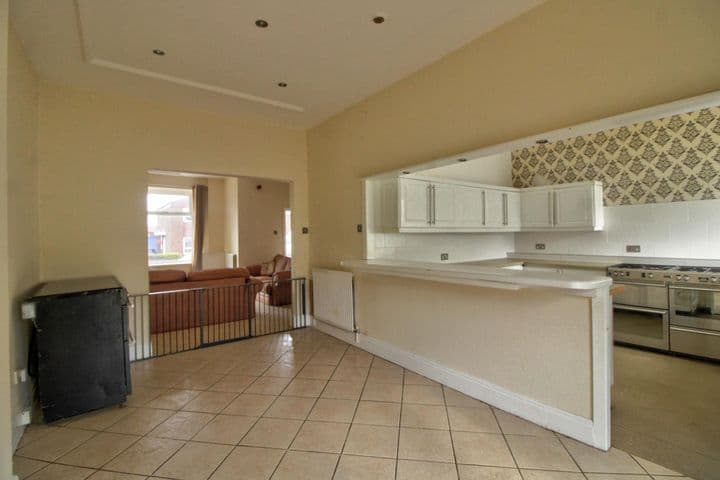 4 bedrooms house for sale in Accrington, United Kingdom - Image 7