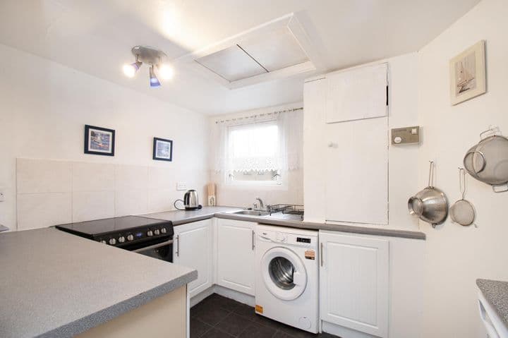 1 bedroom apartment for sale in Montrose, United Kingdom - Image 4