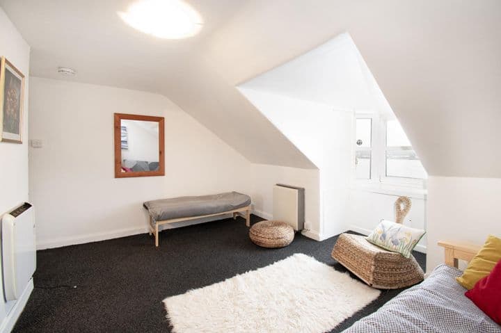 1 bedroom apartment for sale in Montrose, United Kingdom - Image 6