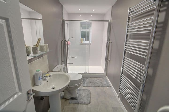 3 bedrooms house for sale in Wednesbury, United Kingdom - Image 8