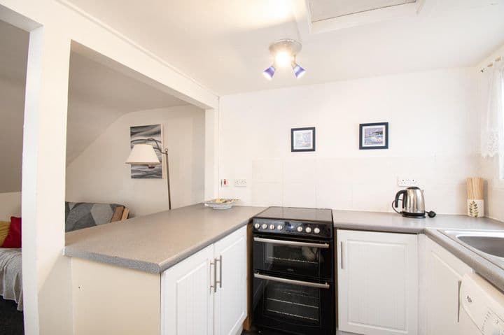 1 bedroom apartment for sale in Montrose, United Kingdom - Image 10