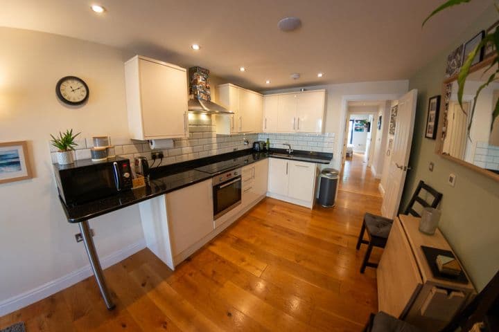 1 bedroom apartment for sale in Bristol, United Kingdom - Image 3