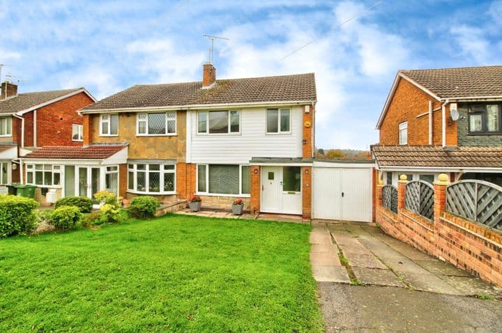 3 bedrooms house for sale in Stourbridge, United Kingdom - Image 2