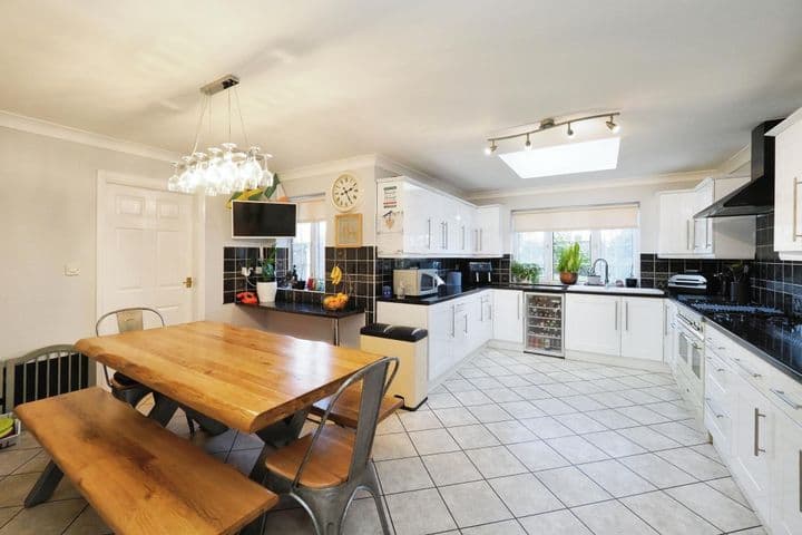 4 bedrooms house for sale in Sutton-In-Ashfield, United Kingdom - Image 5