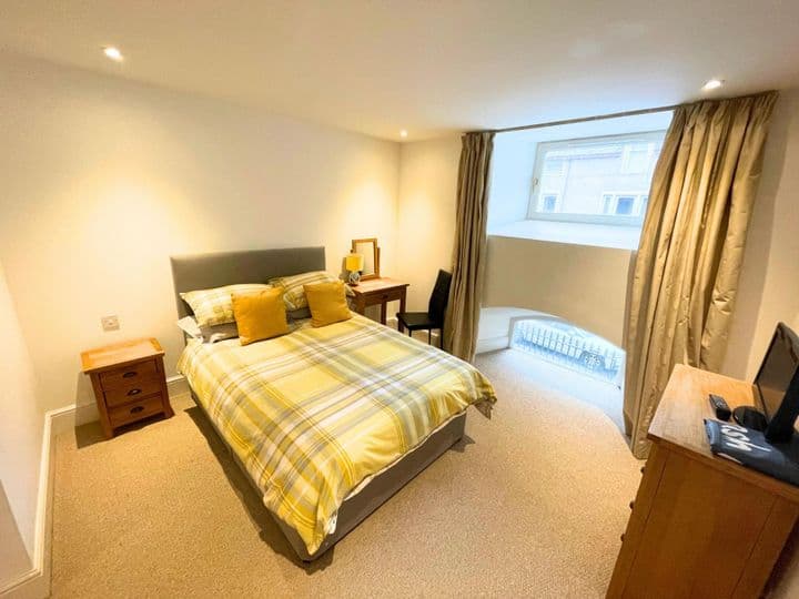 2 bedrooms apartment for sale in Inverness, United Kingdom - Image 9