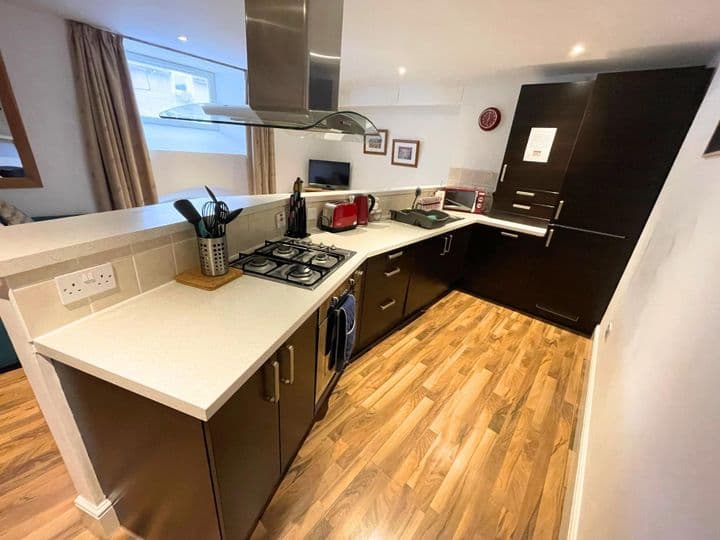 2 bedrooms apartment for sale in Inverness, United Kingdom - Image 6