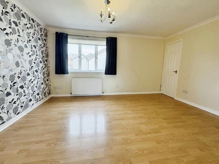 2 bedrooms apartment for sale in Paisley, United Kingdom - Image 4