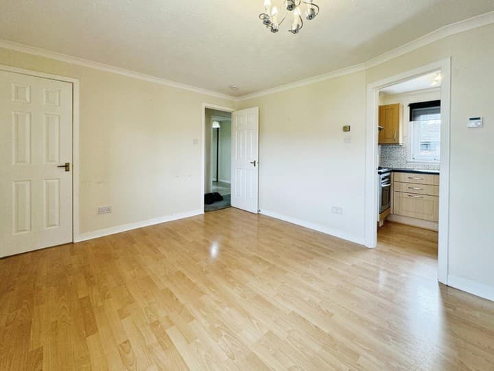 2 bedrooms apartment for sale in Paisley, United Kingdom - Image 3