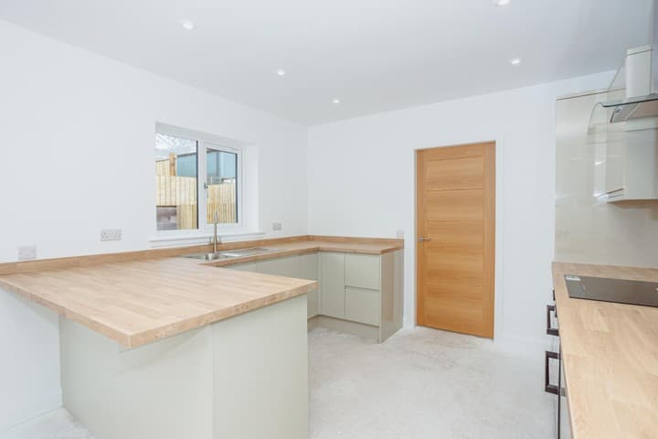 3 bedrooms house for sale in Thornhill, United Kingdom - Image 7