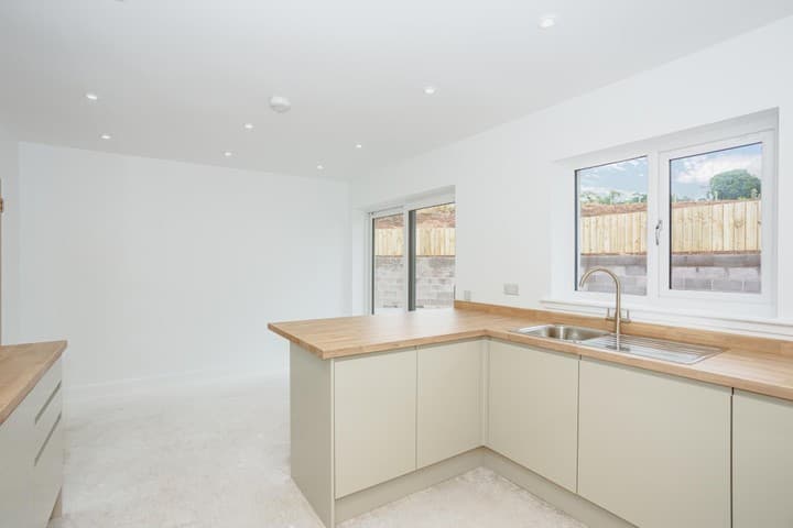 3 bedrooms house for sale in Thornhill, United Kingdom - Image 8