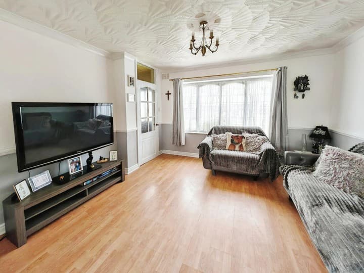 2 bedrooms house for sale in Crewe, United Kingdom - Image 3