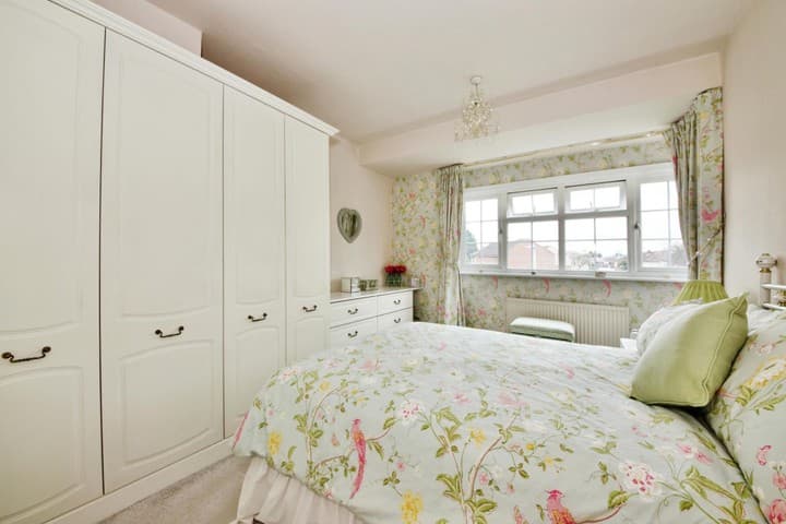 3 bedrooms house for sale in Waltham Cross, United Kingdom - Image 9