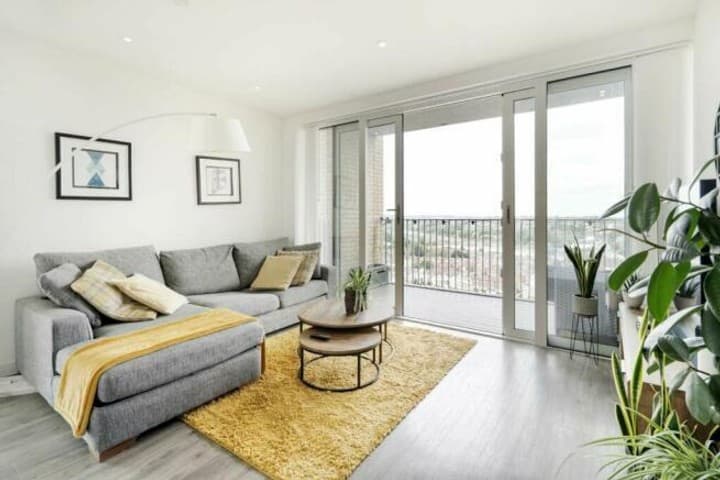 2 bedrooms apartment for sale in London, United Kingdom - Image 4