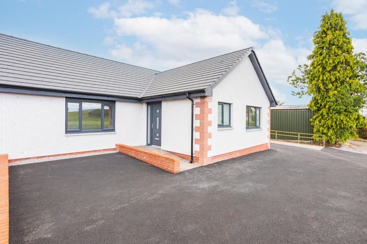 3 bedrooms house for sale in Thornhill, United Kingdom - Image 3