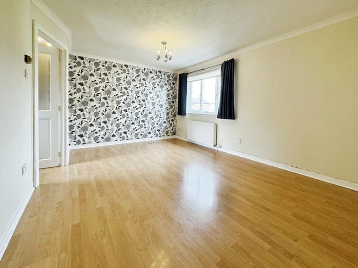 2 bedrooms apartment for sale in Paisley, United Kingdom - Image 2