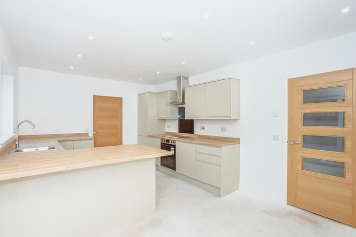 3 bedrooms house for sale in Thornhill, United Kingdom - Image 6